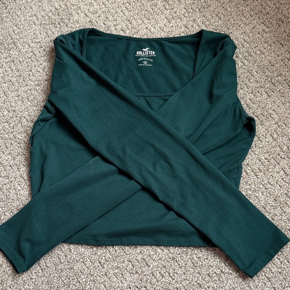Hollister Women's Dark Green Crop Top